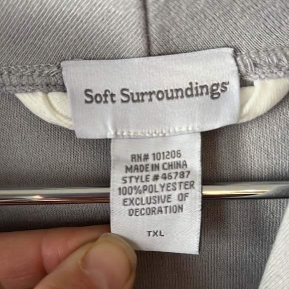 NWOT Soft Surroundings Gray Beyond Soft Robe with white trim, Sz TXL - Picture 5 of 13